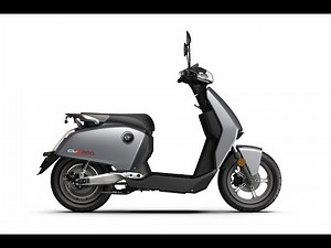 Vmoto CUx Pro 2.3kw Electric Moped vs a (de-restricted) Horwin EK1 Static Review - 4k - Green-Mopeds