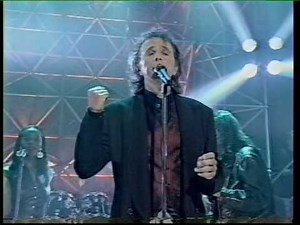 David Essex - Here Comes The Night. "Live TOTP" 95