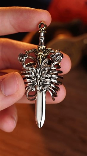 Custom engraved heart pendant — what would you put on yours? 👇#heart #pendant #engraving