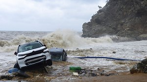Dramatische Unwetter auf Kreta: 2 Tote, Flughafen überflutet