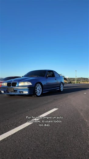 Risas y Tendencias: Mi Nuevo Auto Confiable