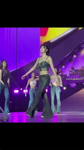 Likey: Momoのダンスパフォーマンスガイド