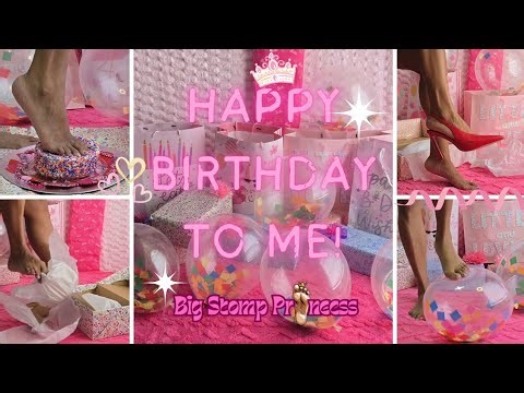 The Big Happy Birthday Extravaganza!! 🦶🏾🎁👠🎂 #barefoot #crush #presents #cake #feet #heels #giantess