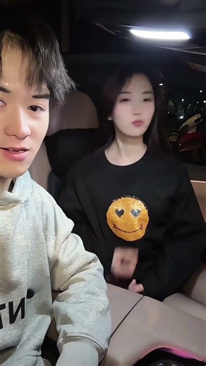 Clothes that change color depending on your mood