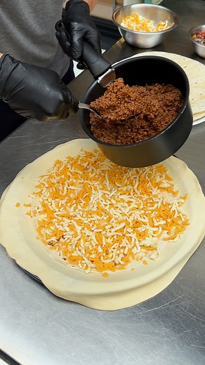 Quesadilla Tex-Mex Pizza! A slice of heaven, with a Tex-Mex twist 🌮🍕 | Chefclub Network