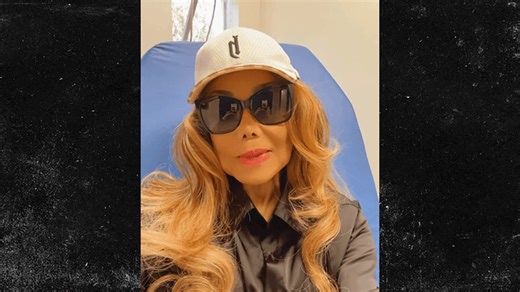 Latoya Jackson Posts From Doctor Office Amid Health Concerns