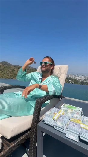 Sergei Kosenko on Instagram: "Drop “7”, join my Challenge & let’s make a lot of 💸💸💸"