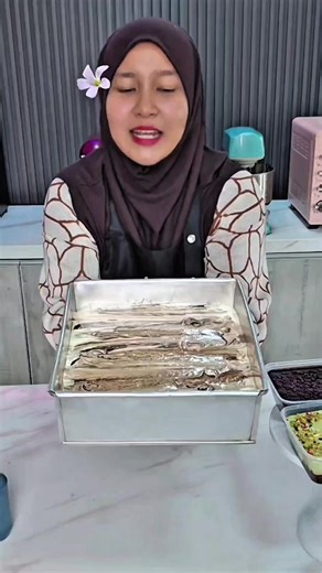 Video Step by Step Jangan lupa Komen TERIMA KASIH . Kek Marble Kayu #CaraCikDyg . BAHAN A 150gm Butter dicairkan (Biarkan selama 30minit) BahanB 170gm gula castor 40gm Ovallet 2 sudu teh esen vanilla 5 Biji Telor gred A Bahan C 50ml susu full cream 1/4tsp garam Halus Bahan D 220gm tepung superfine 1tsp baking Powder #resepisimple #tiktokmalaysia #kekmarble #fyp