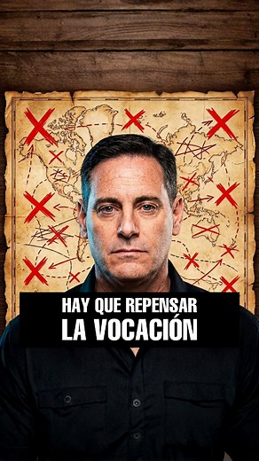 Santiago Bilinkis on Instagram: "A muchos nos dijeron que había que tener todo claro desde temprano: vocación, camino, destino. Pero la realidad de la mayoría suele ser otra. En el recorrido aparecen dudas, cambios y búsquedas que no siempre encajan en el plan inicial. ¿Y si la vocación no siempre fuera una certeza, sino algo que se construye en movimiento, con desvíos y segundas oportunidades? Me gusta pensar que no saber también es parte del camino."