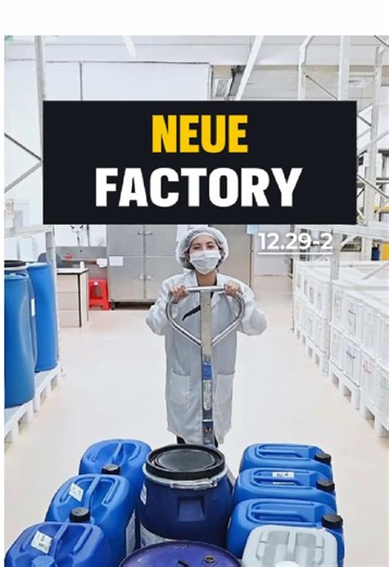 Before you pick a manufacturer, ask these 3 questions. It will save you plenty of time and avoid costly mistakes. Do you have a genuine formula system? Is QC and production fully standardized? Can you deliver on time consistently? Supply chain reliability is everything. We are a Hong Kong factory specialized in salon private label production, MOQ 600 units. Comment