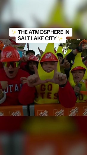 The fans got creative with the #signs in #Utah 🎨 #CollegeGameDay #football