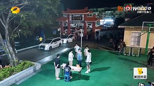 240629 Random Tour weibo update #旅行任意门 When reporting height, no one should report less than a point. Chen Zheyuan said "180.4" right away, including both decimals and integers. Cheng Lei reported the exact height of 181.542387. When Yang Di said his height was 170, Ao Ziyi also reported 170. But how come your 170s seem a little different? #旅行任意门惊喜名场面 #chenzheyuan #陈哲远 | Yuanbao for Chen Zhe Yuan - 陈哲远