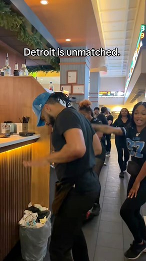 The Lions play football today in Detroit 🦁💙 | The Detroit Discussion