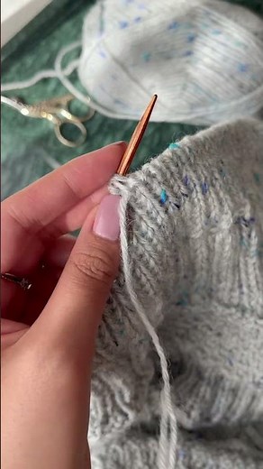 This one is for all of you who asked for all four repeating stiches of the Italian Bindoff #knitting