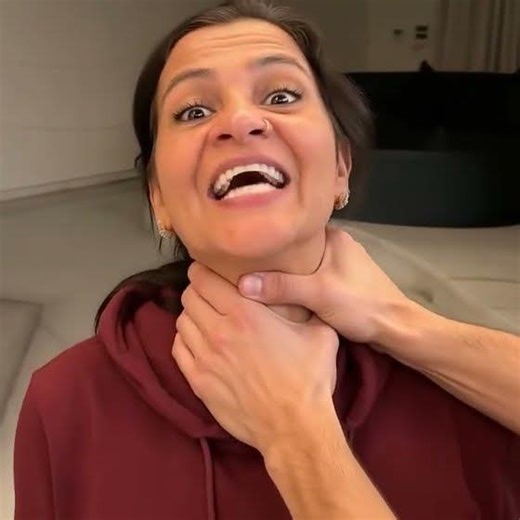 Dimple Malhan strangle ai #dimplemalhanvlogs #dimplemalhanstrangle #stranglewomen