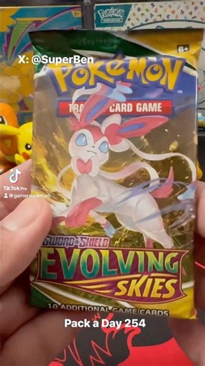 Pack a Day 254 - Sword and Shield: Evolving Skies #Pokemon #PokemonTCG #PackADayChallenge