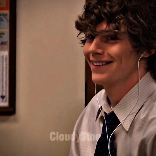 HE IS TOO PRETTY FOR THE HUMAN EYES | Luke Cooper | The Office | Evan Peters |