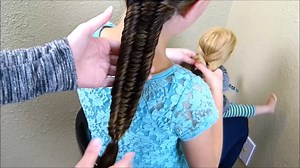 Hairstyle video! How to make a beautiful 3 strand fishtail braid.