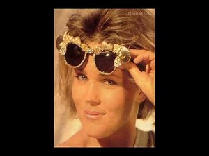 Belinda Carlisle - Waiting for a Star To Fall