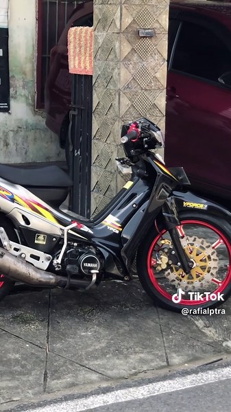 Motor FIZ R: Review and Style Guide