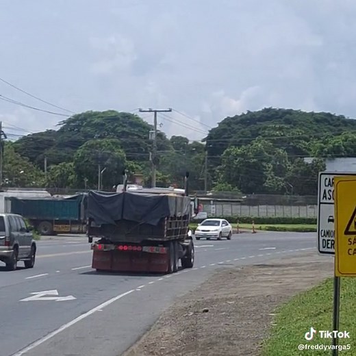 Powerful Sound of Cummins M11 Engine