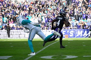 Top Dolphins-Ravens prop bets from Chris Perkins and David Furones