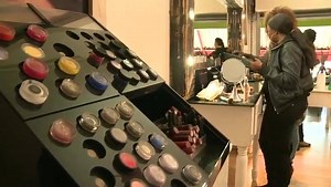 "I worked in Hollywood and found there was something missing for darker skinned women". Jackie Mgido shows Africa Business Report why make up is so powerful. http://bbc.in/2bnS2va | BBC News Stories