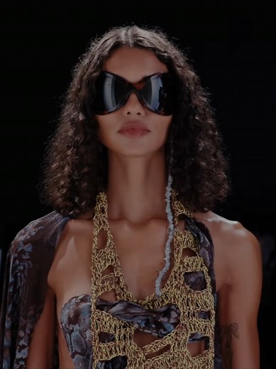 RECENT | barbara valente opening misci ss26 🌪️ | #barbaravalente #model #fashion #topmodel #brasil #beauty #moda #fashiontiktok #catwalk #runway #walking #foryou #fyp