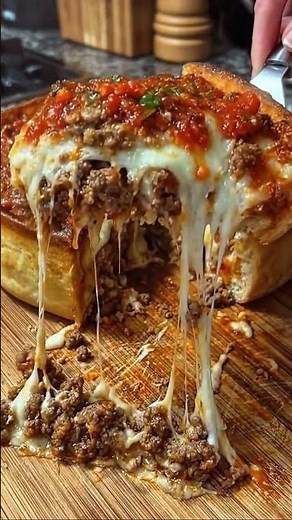 Deep Dish Cheeseburger Pizza | Loaded Beef & Cheese Pizza Recipe