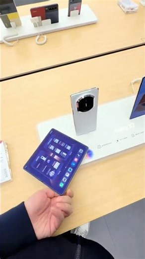 Huawei Mate X7 😱 Hands-On & First Look | Samsung in TROUBLE? 🔥