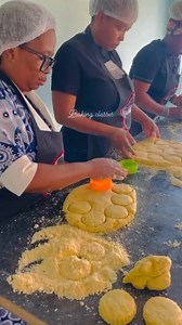 #BakingclassesbyHunadi #Bakingclassesatpretoriawestpark #Hunaditheteacher #hunadithebaker #hunadithecooker #hunadithecaterer | Kea Marcia