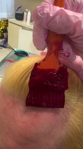 Achieve Vibrant Pink Hair with Manic Panic