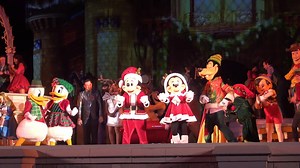 24K views · 637 reactions | Props to Walt Disney World for using this song from "Muppet Christmas Carol" in their show! VOLUME UP! | Theme Park Review | Facebook