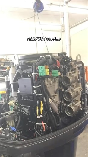 Yamaha F225 VST REMOVAL TIMELAPSE