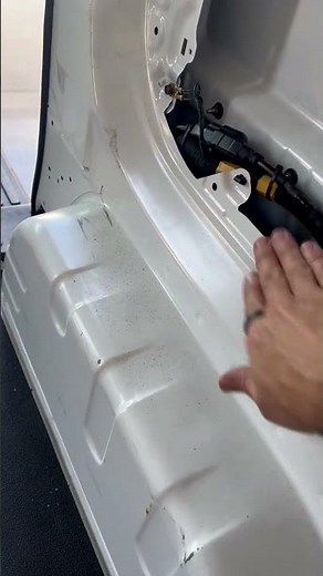 2021 NISSAN NV200 CARGO VAN ROOF A/C INSTALLATION NISSAN 2021 NV200 CARGO VAN ROOF A/C INSTALLATION