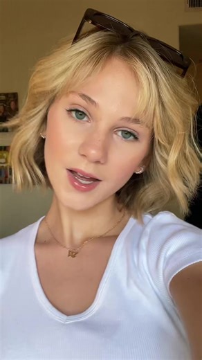 Lily Brooks O'Briant Leaks: What You Need to Know