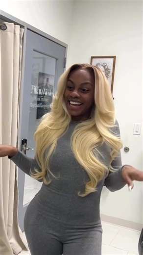 Fall is upon us—so let’s get into this rich chestnut brown moment! 🍂 It doesn’t get much better than this. The color? Flawless. The texture? Luxurious. The quality of these Yummy Extensions? You already know it’s unmatched. This look is everything fall hair should be—soft, dimensional, and effortlessly glam. Texture Shown: 4 bundles of Raw SEA Wavy Opulence in 26 inches with 22 inch matching closure #laceclsouresewin #coloredhair #chocolatebrown #warmtones #rawextensions