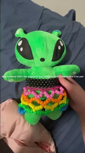 Making my alien a skirt outta kandi :] #kandi #kandikid #aftonsparv #beadedcraft #alien #shorts