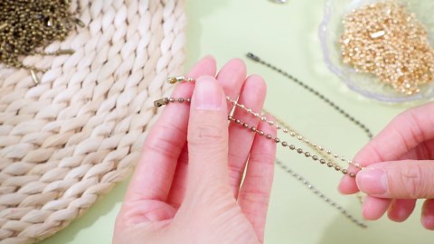 Comfort Zone Twin Window Fan with Reversible Airflow Control, 9 inch, Auto-Locking Expanders, 2 Speed Fan, Dual Fan, Exhaust, Airflow 9.84 ft/sec, Ideal for Home, Kitchen, Bedroom & Office, CZ319WT