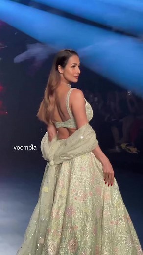 Malaika Arora walks the ramp at Bombay Times Fashion Week! | Voompla
