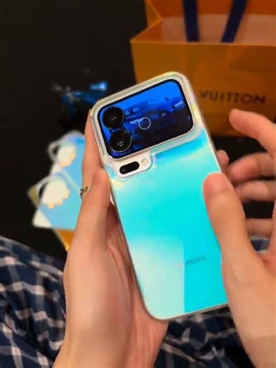 Gradient aurora holographic phone case #phonecase #holographic #gradient