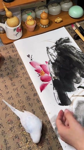 Parrot Sketching Buddy: Dive into Chinese Art Mystery - Easter Egg Unveiled