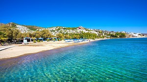 Wowcher launches £99 Mystery Holiday deal with quarantine-free destinations only