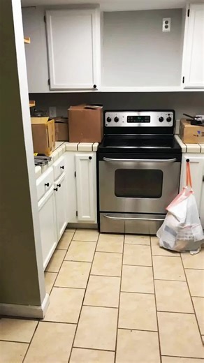 We completely tore down our small condo kitchen and renovated it ourselves to create this cozy and cute space 👍 www.instagram.com/karine.minas www.instagram.com/karines_sweets_and_treats #kitchen #kitchenremodel #kitchenrenovation #kitchenhacks #remodeling #remodelingahouse #husbandwife #armenian #fixerupper #housedesign #lifestyle #lifestyleblogger #husbandandwife #