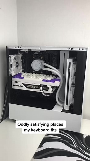 End one was the best #customkeyboard #gk61x #keycapset #whitepcbuild #corsair #gateronyellows #gateronblacks #cherrymxblue