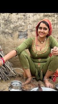 ख़ाना खा लो गरमा गर्म आजाओं 🍔♥️♥️🤟#shorts #trending #meenu #youtube