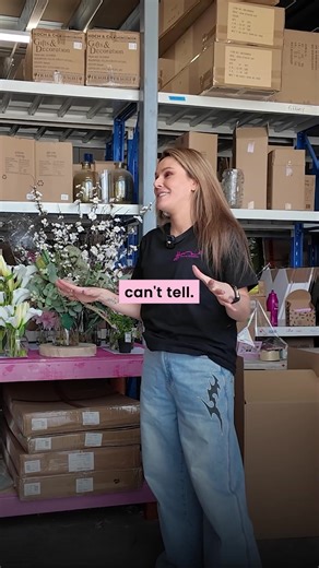 💐 Say goodbye to cheap looking flowers. We don't do cheap. We do classy and luxurious... and they last forever! Our artificial 'real touch' florals keep their colour, shape, and beauty season after season and most importantly... they don't look cheap! They look SO incredibly real and will last a life time. 💐 No water, no fuss, just timeless blooms. 💐 Always vibrant and fresh looking 💐 Pet friendly and allergy safe 💐 Zero maintenance required Handmade by our Aussie team in Melbourne, our arr