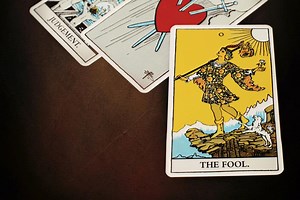 Understanding The Fool Card in Tarot | LoveToKnow