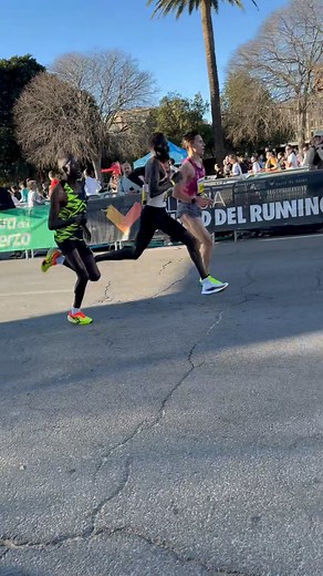 Running Videos | Running Drills | Athletics | Sport Photos on Instagram: "EUROPEAN RECORD @aaalmgren 26:52! 26’55 SWISS 10km road record for @lobalu_dominic"