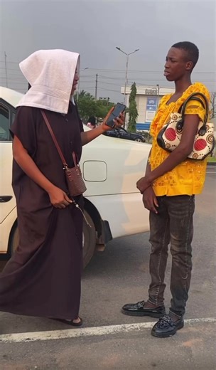 This guy just Dey make me laff 🤣🤣🤣#viralvideo #fyp #foryoupage #esthereasy #foryou